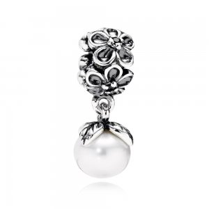 Charm PANDORA de Prata Flor de Violeta com Pendente de Pérola - 790858P Charm PANDORA de Prata Flor de Violeta com Pendente de Pérola - 790858P
