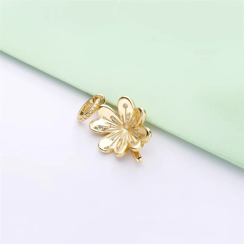 (imagem para) Charm Pendente Pandora Shine™ Corações Da Sorte - Visualizar 3