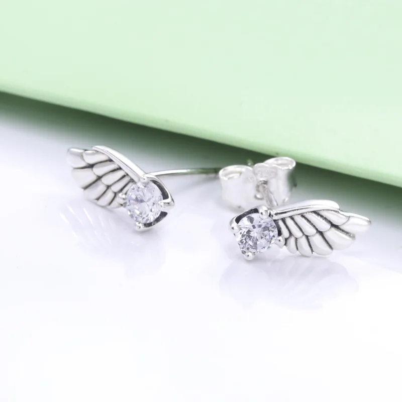 (imagem para) Brincos Sparkling Angel Wing Pandora - 298501C01 - Visualizar 4