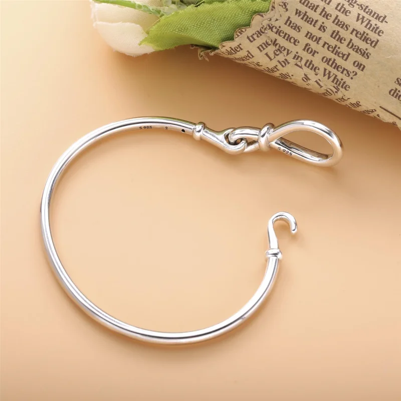 (imagem para) Bracelete Rigido Fecho Infinito Assimétrico - 598893C00 - Visualizar 4