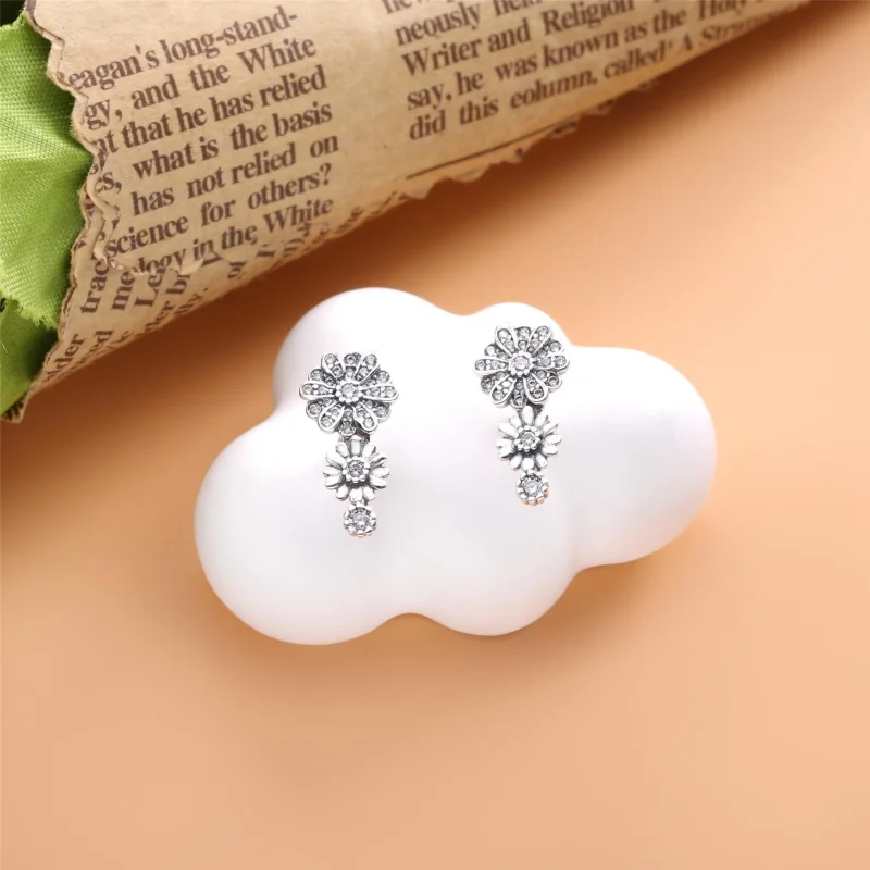 (imagem para) Brincos Sparkling Daisy Flower Trio Pandora - 298876C01 - Visualizar 2