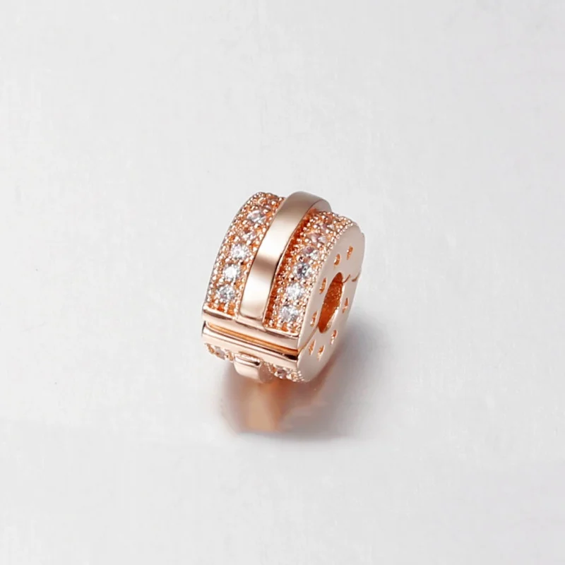 (imagem para) Charm com Clip Linhas Brilhantes e Logo em Pavé Pandora - 789042C01 - Visualizar 2