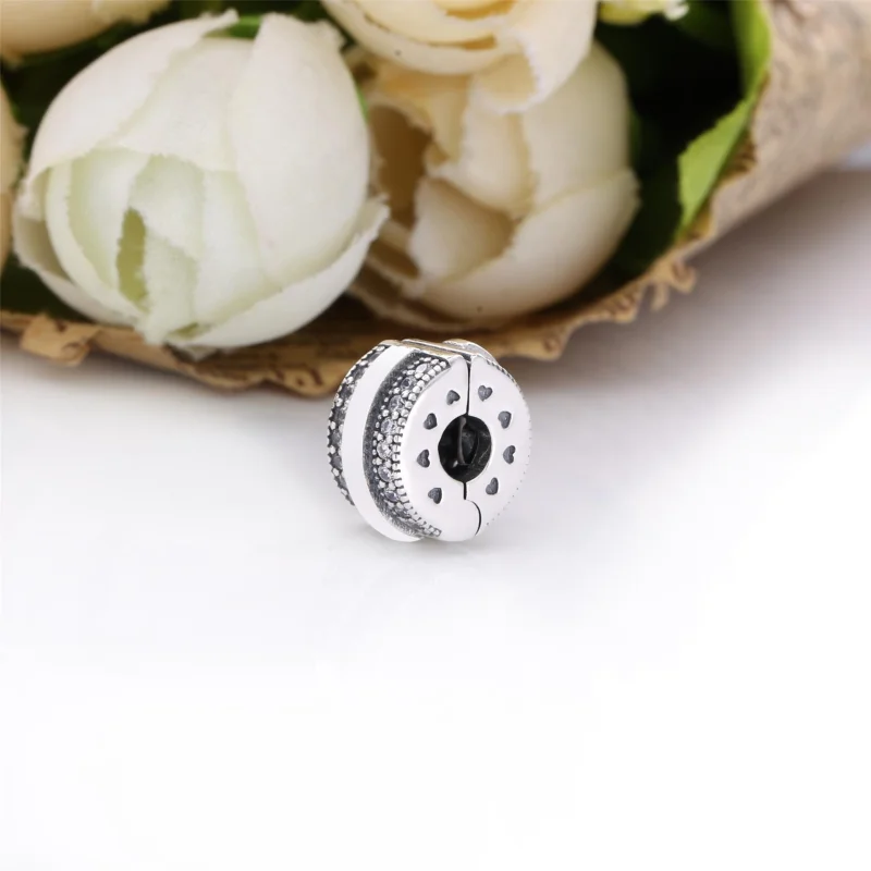 (imagem para) Charm com Clip Linhas Brilhantes e Logo em Pavé Pandora - 799042C01 - Visualizar 3