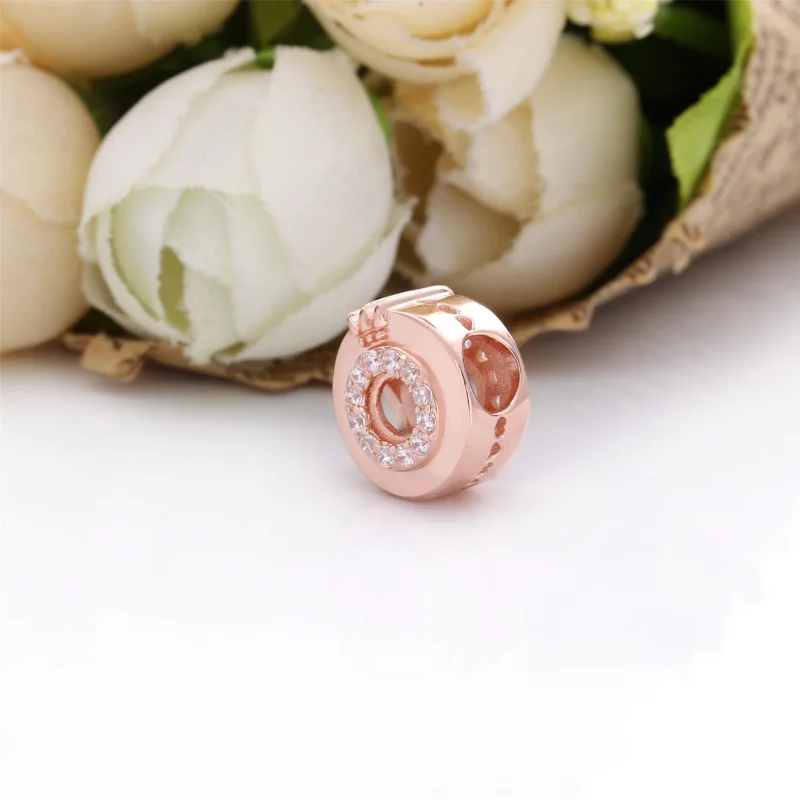 (imagem para) Charm de Coroa em O em Pavé com Centro Vazado Pandora - 789059C01 - Visualizar 3