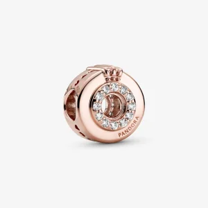 (imagem para) Charm de Coroa em O em Pavé com Centro Vazado Pandora - 789059C01