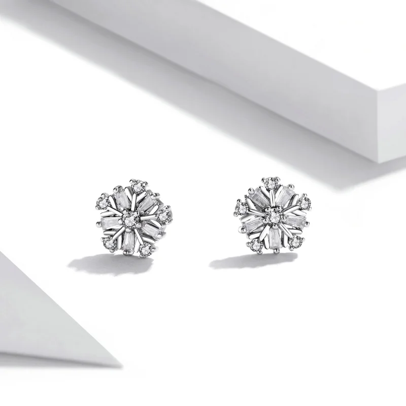 (imagem para) Brincos de Estilo Pandora com Flocos de Neve Prateados Brilhantes - SCE1289 - Visualizar 2
