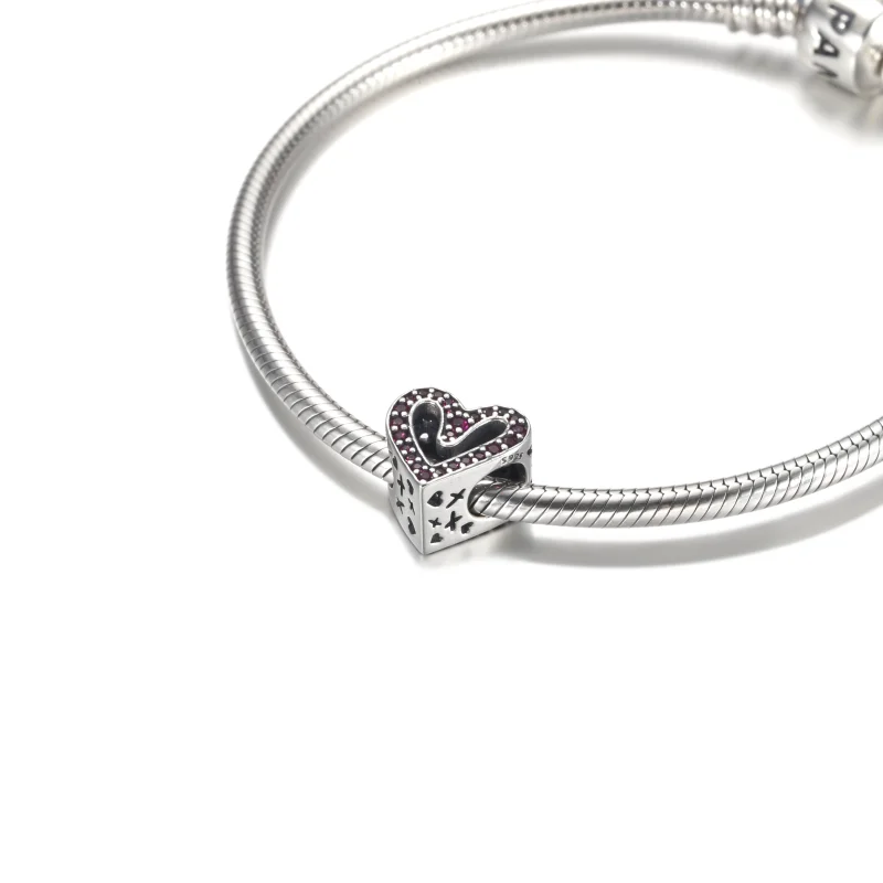 (imagem para) Charm PANDORA Coração Freehand Rubi Vermelho Cintilante - 798692C02 - Visualizar 5