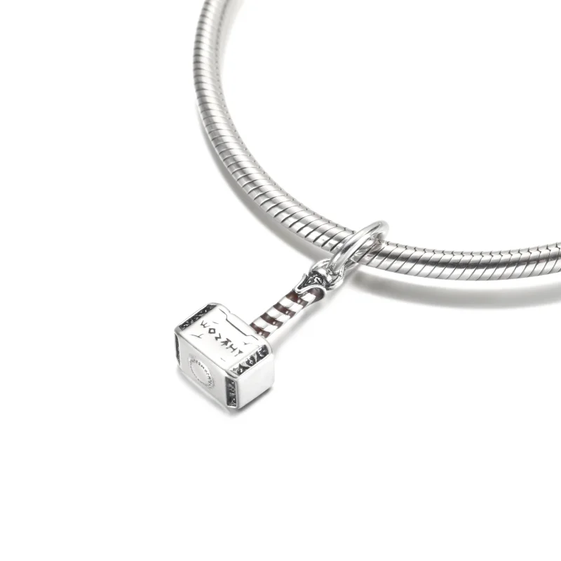 (imagem para) PANDORA Marvel Os Vingadores Charm Pingente Martelo de Thor - 790483C01 - Visualizar 5