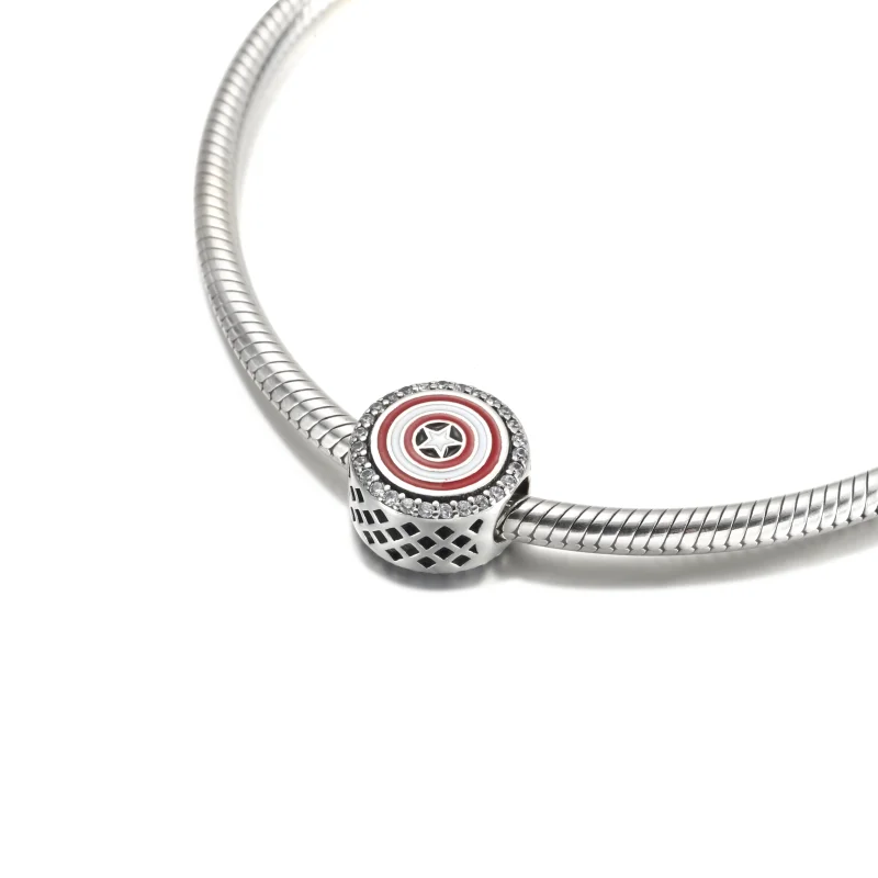(imagem para) PANDORA Marvel Os Vingadores Escudo do Capitão América Charm Pendente - P-D-3623 - Visualizar 4