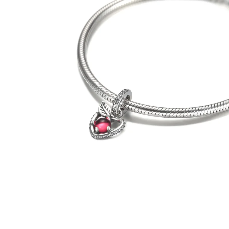 (imagem para) Pingente Maçã da Branca de Neve Disney da PANDORA - 399553C01 - Visualizar 5