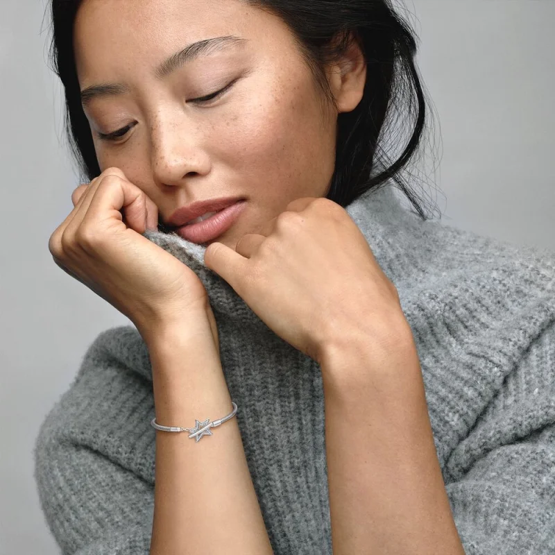 (imagem para) Bracelete de Cobra com Barra T em Formato de Estrela Assimétrica da Coleção Pand - Visualizar 2