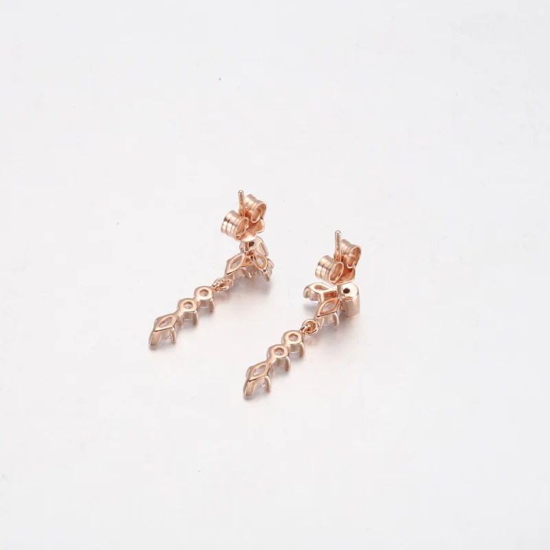 (imagem para) Brincos PANDORA com Pingente em Cluster de Herbário Sparkling - 282404C01 - Visualizar 8