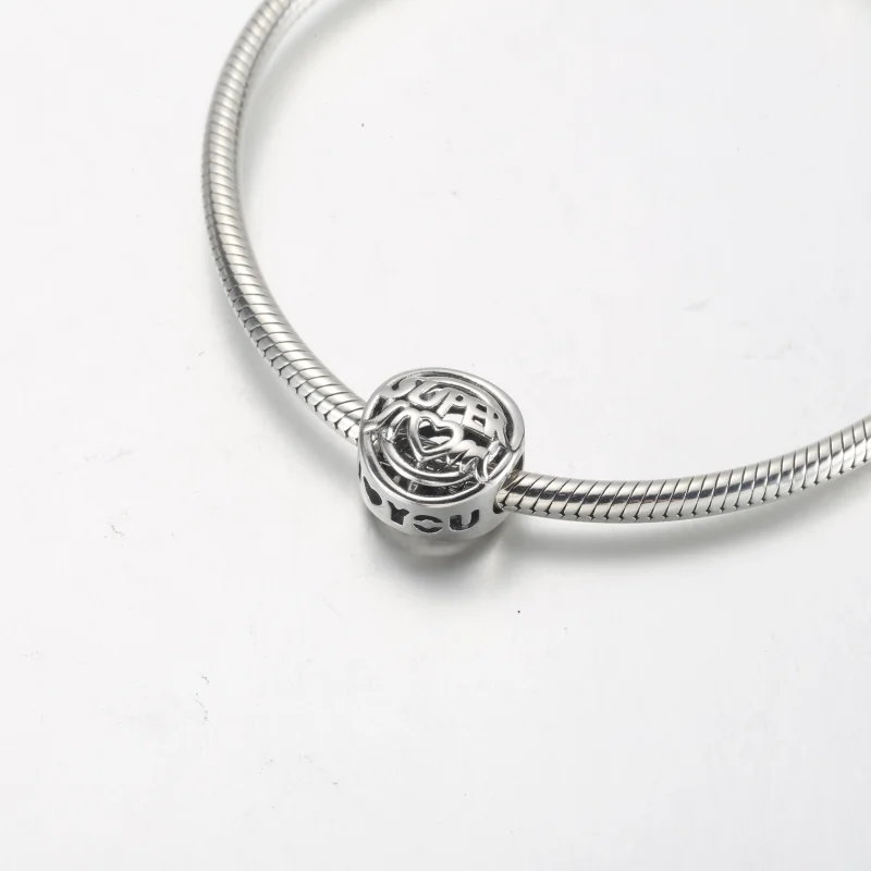 (imagem para) Charm Openwork Mom Hero PANDORA - 792644C00 - Visualizar 9