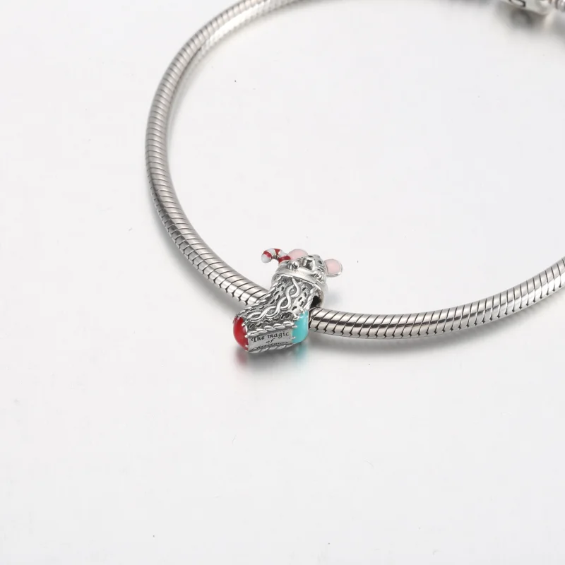 (imagem para) Charm PANDORA Rato Festivo e Meia de Natal - 792366C01 - Visualizar 12