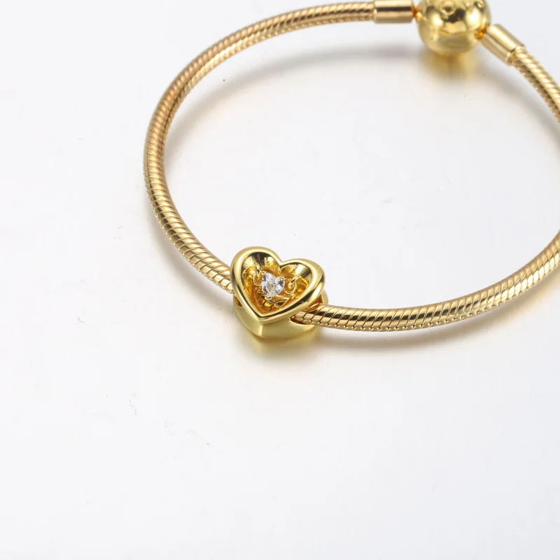 (imagem para) PANDORA Charm Coração Radiante e Pedra Flutuante - 762493C01 - Visualizar 13