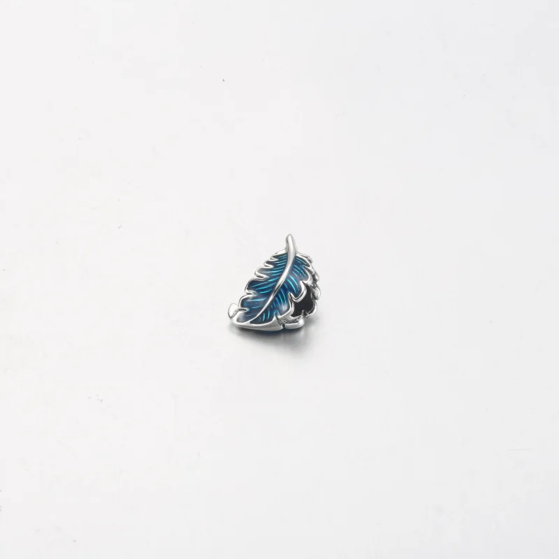 (imagem para) PANDORA Charm Curva de Pena Azul - 792576C01 - Visualizar 9