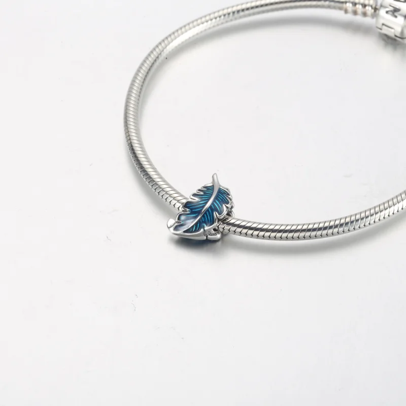 (imagem para) PANDORA Charm Curva de Pena Azul - 792576C01 - Visualizar 12