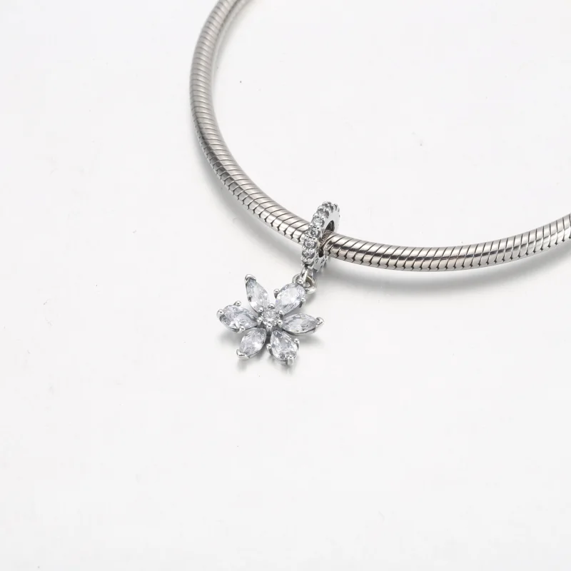 (imagem para) PANDORA Charm de Borla Brilhante Herbário com Conjunto de Cristais - 792382C01 - Visualizar 7