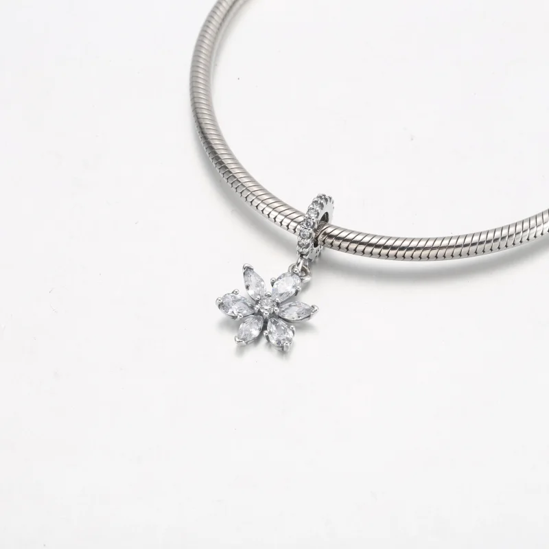 (imagem para) PANDORA Charm de Borla Brilhante Herbário com Conjunto de Cristais - 792382C01 - Visualizar 10