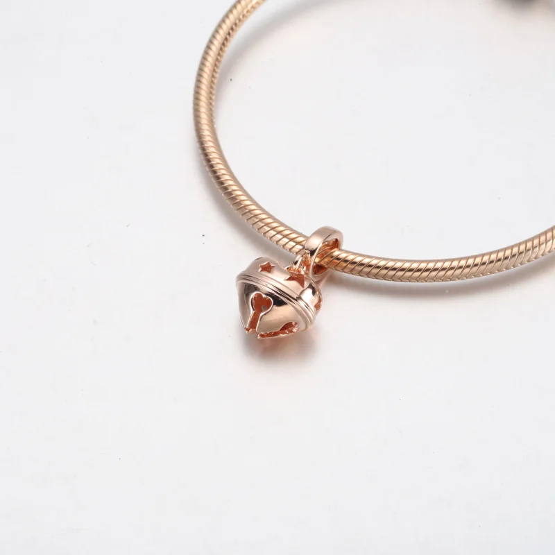 (imagem para) PANDORA Charm de Sino Festivo Pendente - 782376C00 - Visualizar 6