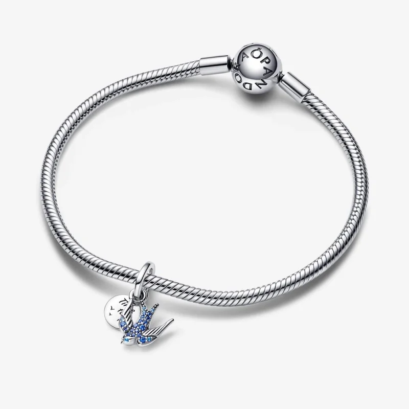 (imagem para) PANDORA Charm Duplo Pingente com Andorinha Brilhante e Citação - 792570C01 - Visualizar 4