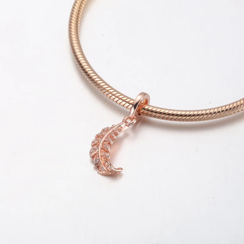 (imagem para) PANDORA Charm Pingente de Pena Curva Flutuante - 782578C01 - Visualizar 7