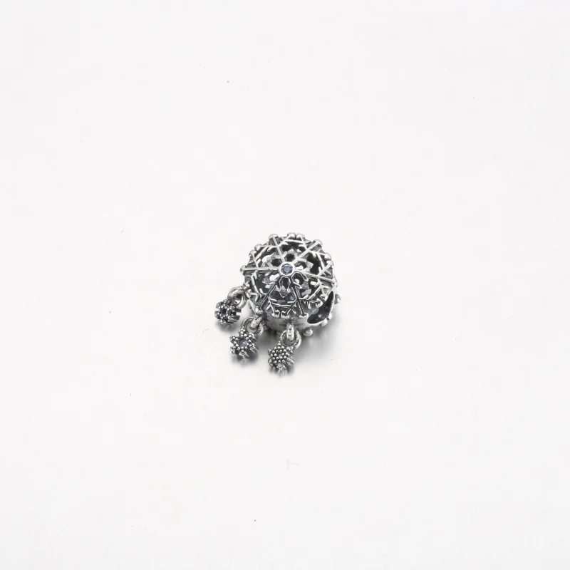 (imagem para) PANDORA Charm Pingente Gota de Floco de Neve Gelado - 792367C01 - Visualizar 6