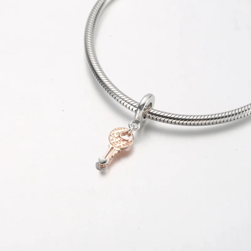 (imagem para) PANDORA Chave Duotônico e Charm Coração Deslizante - 782510C00 - Visualizar 7