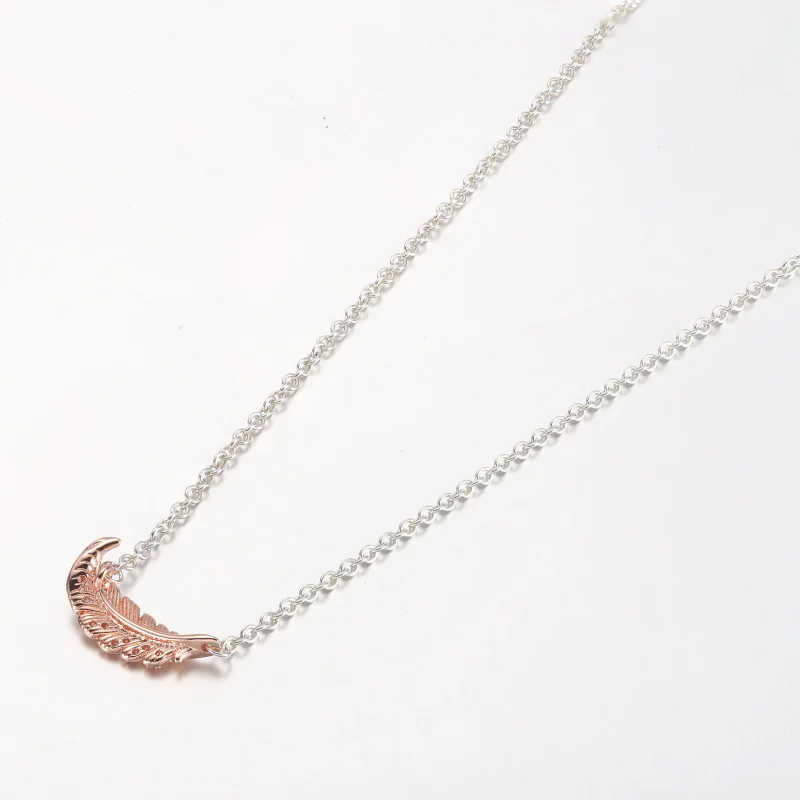 (imagem para) PANDORA Colar Collier de Pena Curva Flutuante Duas Cores - 382575C01-45 - Visualizar 3