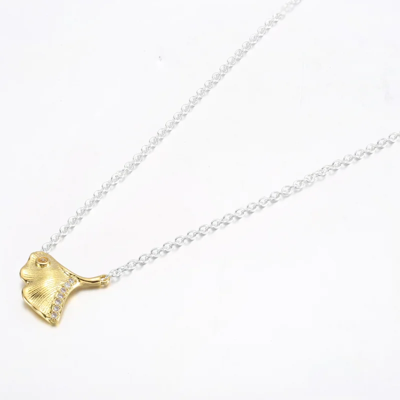 (imagem para) PANDORA Colar de ginkgo em prata sterling e banhado a ouro 14k com zircônia cúbi - Visualizar 2
