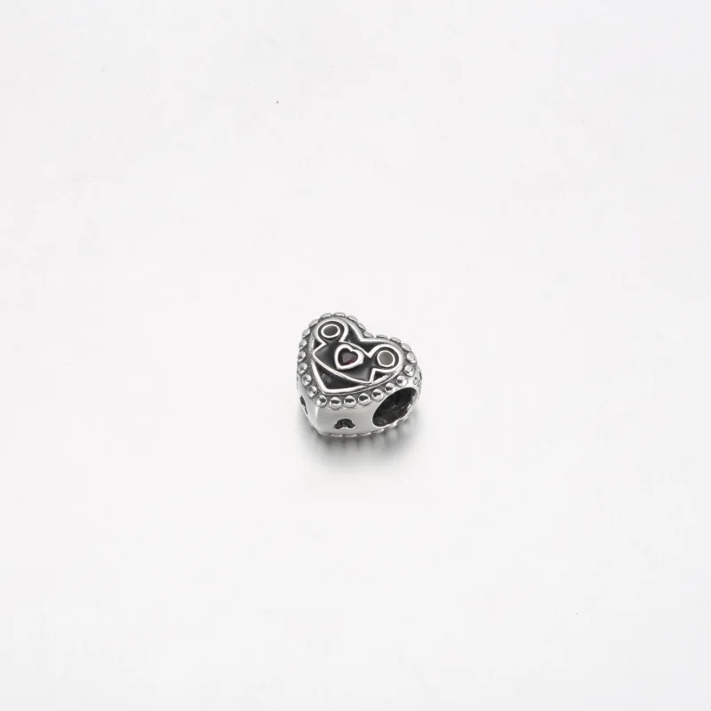 (imagem para) PANDORA Disney Parks Charme de Chapéu de Mickey e Castelo - 792276C01 - Visualizar 6