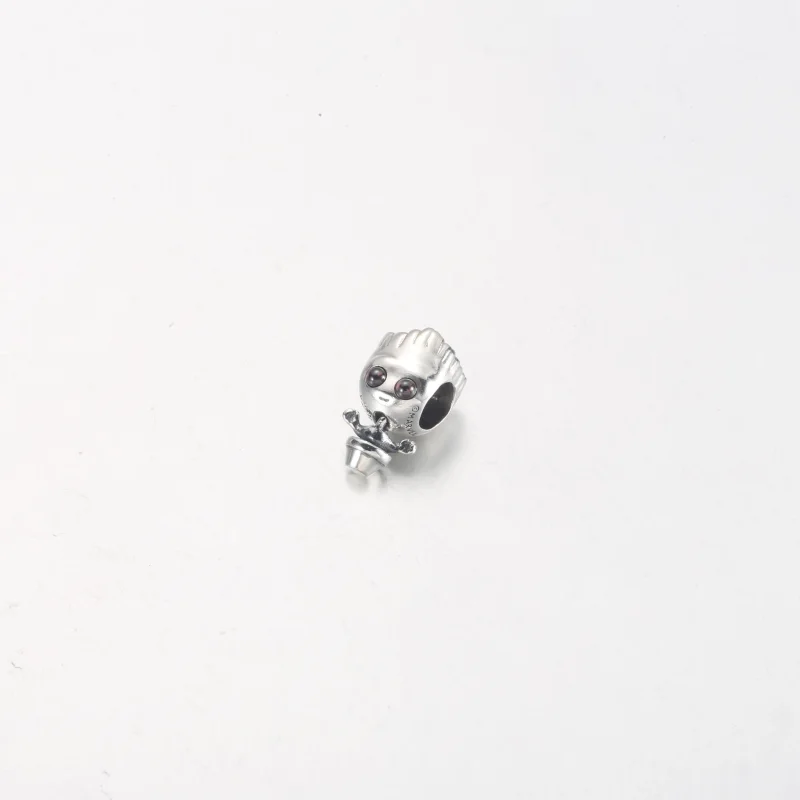 (imagem para) PANDORA Marvel Guardiões da Galáxia Charm Groot Dançante - 792554C01 - Visualizar 5