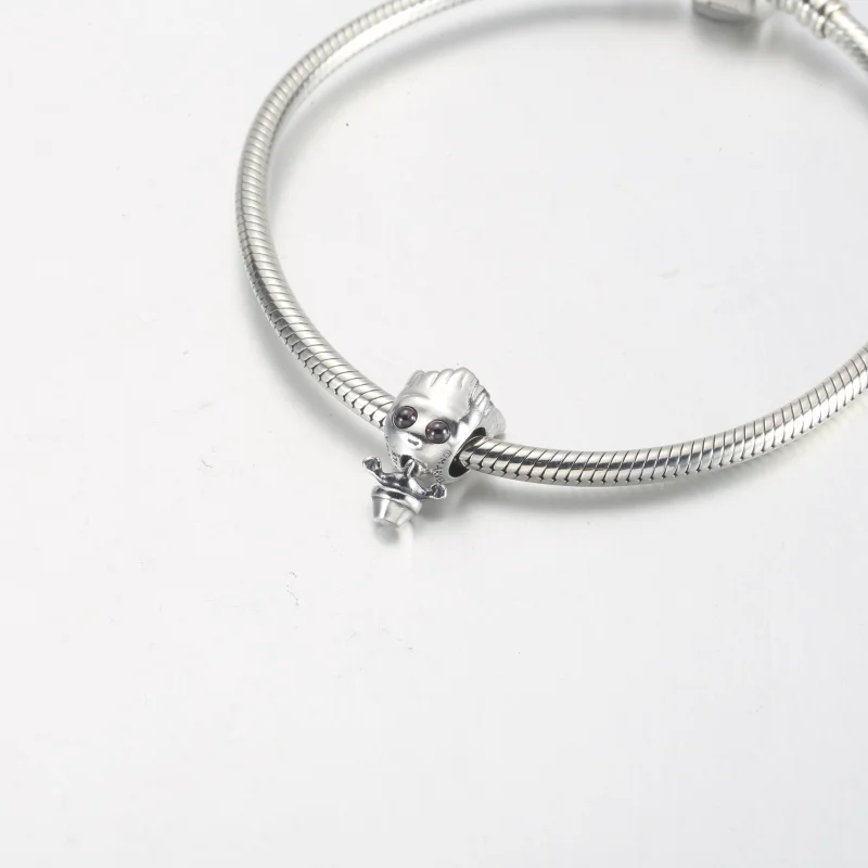 (imagem para) PANDORA Marvel Guardiões da Galáxia Charm Groot Dançante - 792554C01 - Visualizar 12