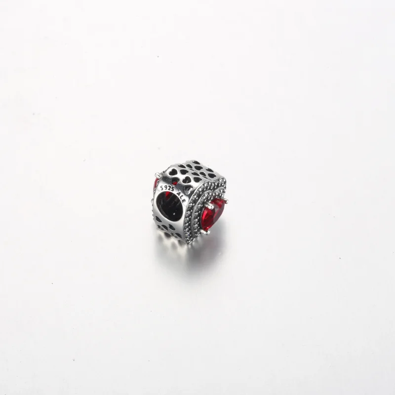 (imagem para) Charm Coração Nivelado Brilhante Pandora - 799218C02 - Visualizar 4