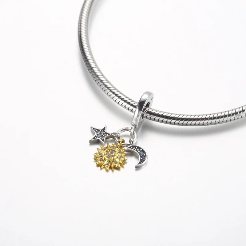 (imagem para) Charm Pandora Duotônico Triplo Pingente Celestial - 762676C01 - Visualizar 4