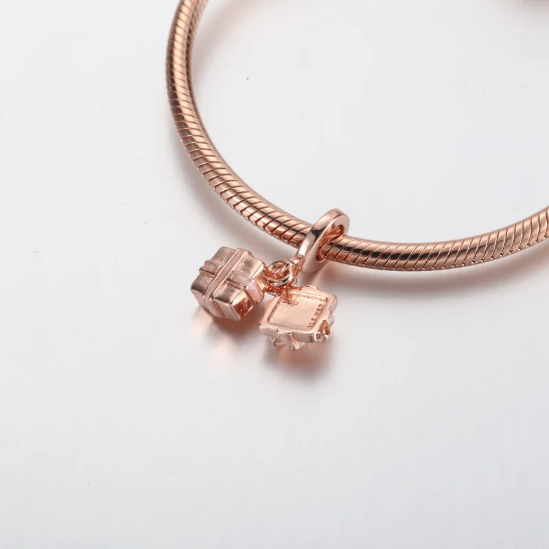 (imagem para) Charm Pingente de Presente de Aniversário Abrível Pandora - 782591C01 - Visualizar 4