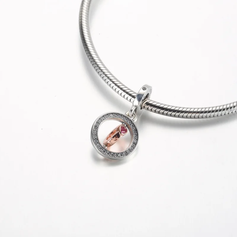 (imagem para) Pandora Love giratório em prata esterlina e banho de ouro rosa 14k - 782600C01 - Visualizar 4