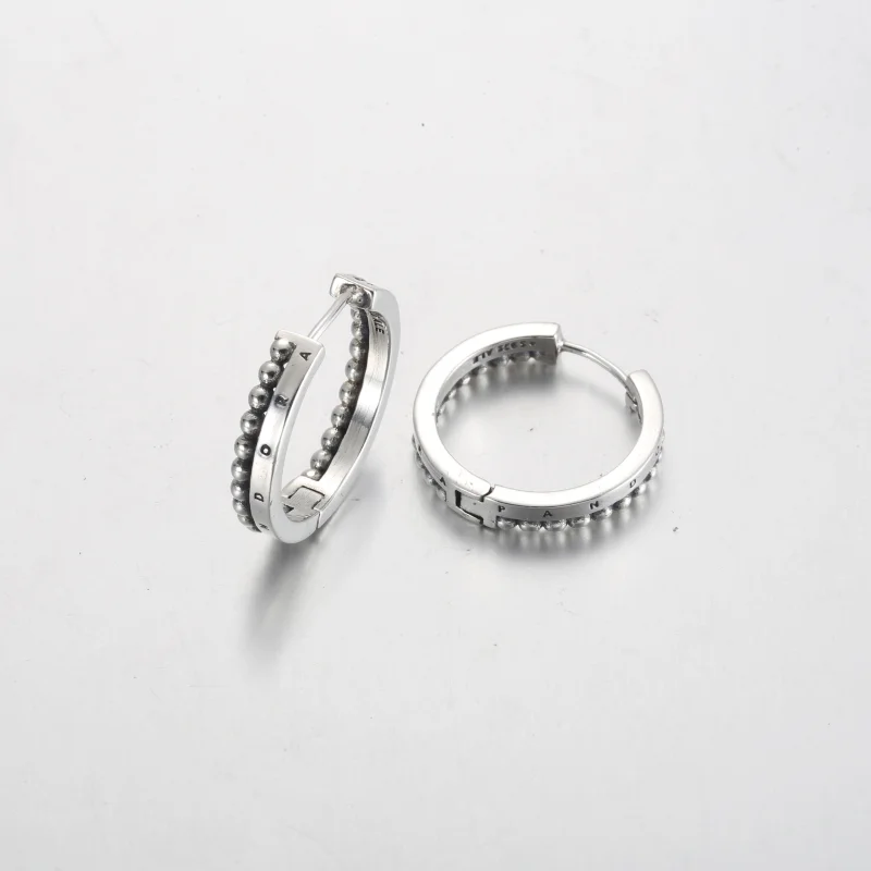 (imagem para) Brincos Argola com Logo Signature Pandora e Miçangas - 292310C00 - Visualizar 4