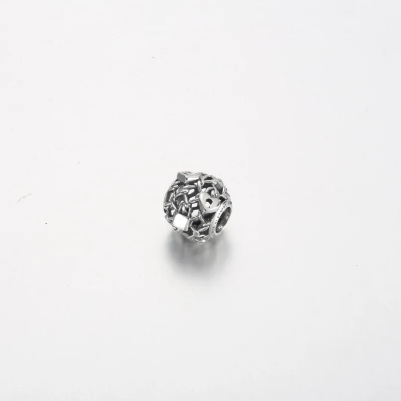 (imagem para) Charm Cadeado com Elos de Corrente Vazada Pandora - 790071C00 - Visualizar 2