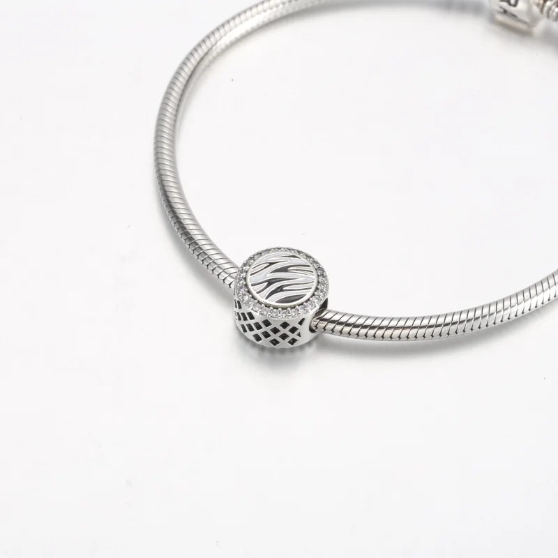 (imagem para) Charm de prata esterlina com estampa de zebra Pandora - 792016CZ_E025 - Visualizar 5