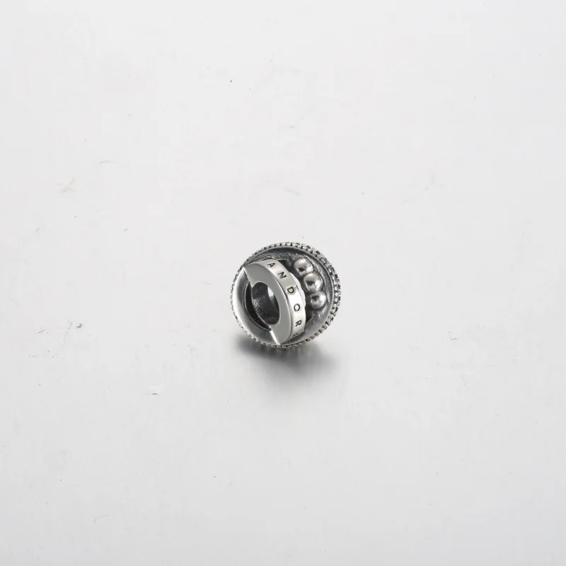 (imagem para) Charm Pandora Logo, Pavé e Miçangas - 792317C01 - Visualizar 3