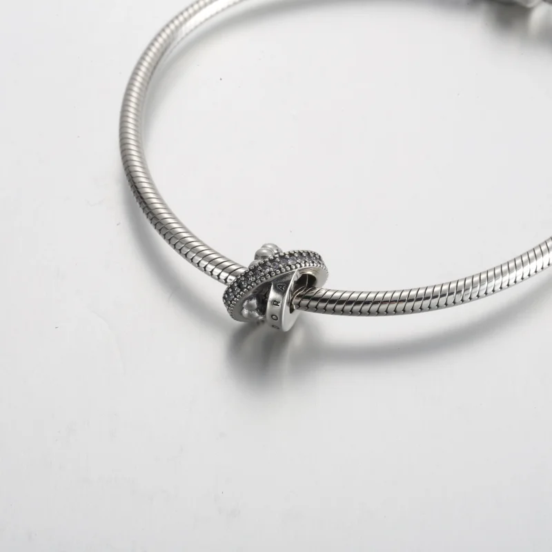 (imagem para) Charm Pandora Logo, Pavé e Miçangas - 792317C01 - Visualizar 5