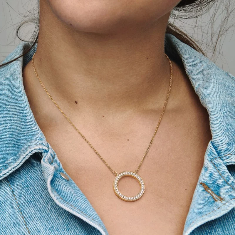 (imagem para) Colar com Pingente Circular Pandora Signature Pavê e Corações - 362735C01-45 - Visualizar 2