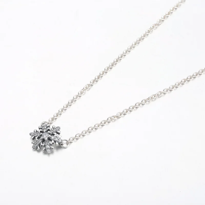 (imagem para) Colar com Pingente de Floco de Neve Brilhante Pandora - 392371C01 - Visualizar 2
