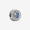 Charm Azul de Coroa em O Brilhante Pandora - 799058C01