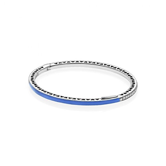 Bangle Radiant Hearts of PANDORA Azul - 590537EN82 - Pulseiras  Clique na imagem para fechar