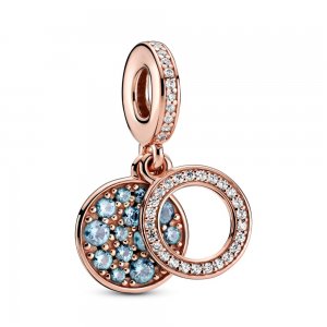 Charm Pendente Duplo Disco Brilhante Azul Claro Pandora Rose™ - 789186C03 Charm Pendente Duplo Disco Brilhante Azul Claro Pandora Rose™ - 789186C03