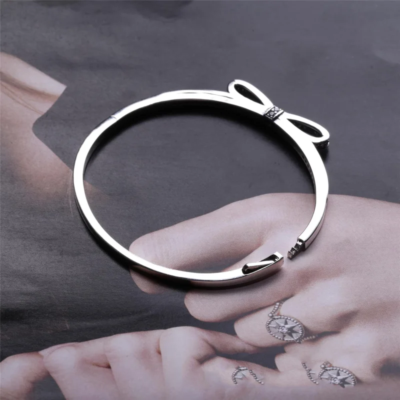 (imagem para) Bracelete PANDORA Rígido Laço Brilhante - 590536CZ - Visualizar 4