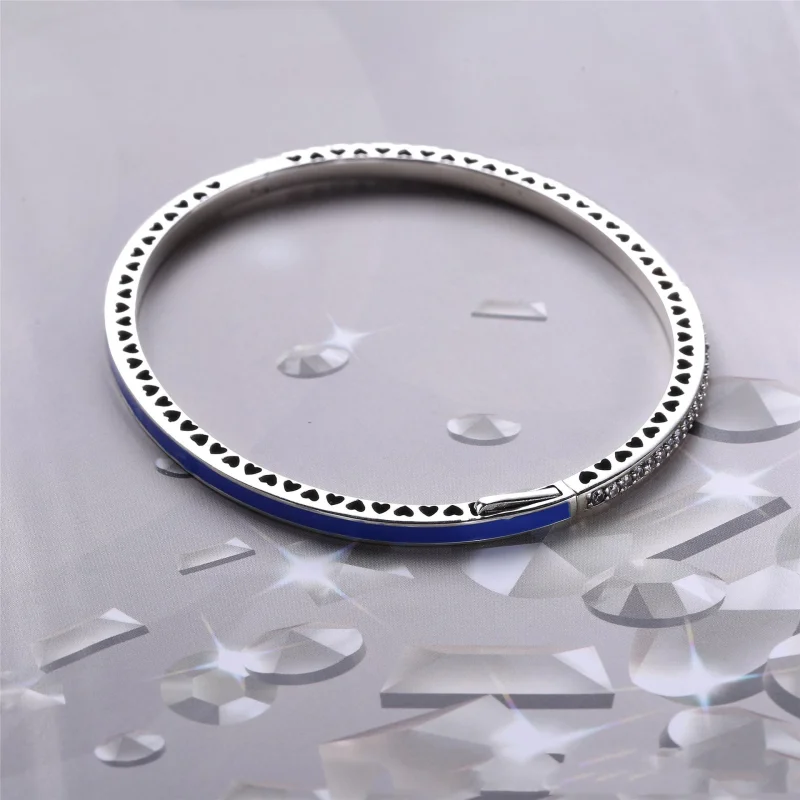 (imagem para) Bangle Radiant Hearts of PANDORA Azul - 590537EN82 - Pulseiras - Visualizar 3