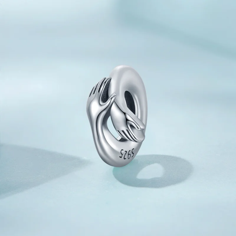 (imagem para) Pandora Style Embrace Spacer Charm - SCC2363 - Visualizar 2